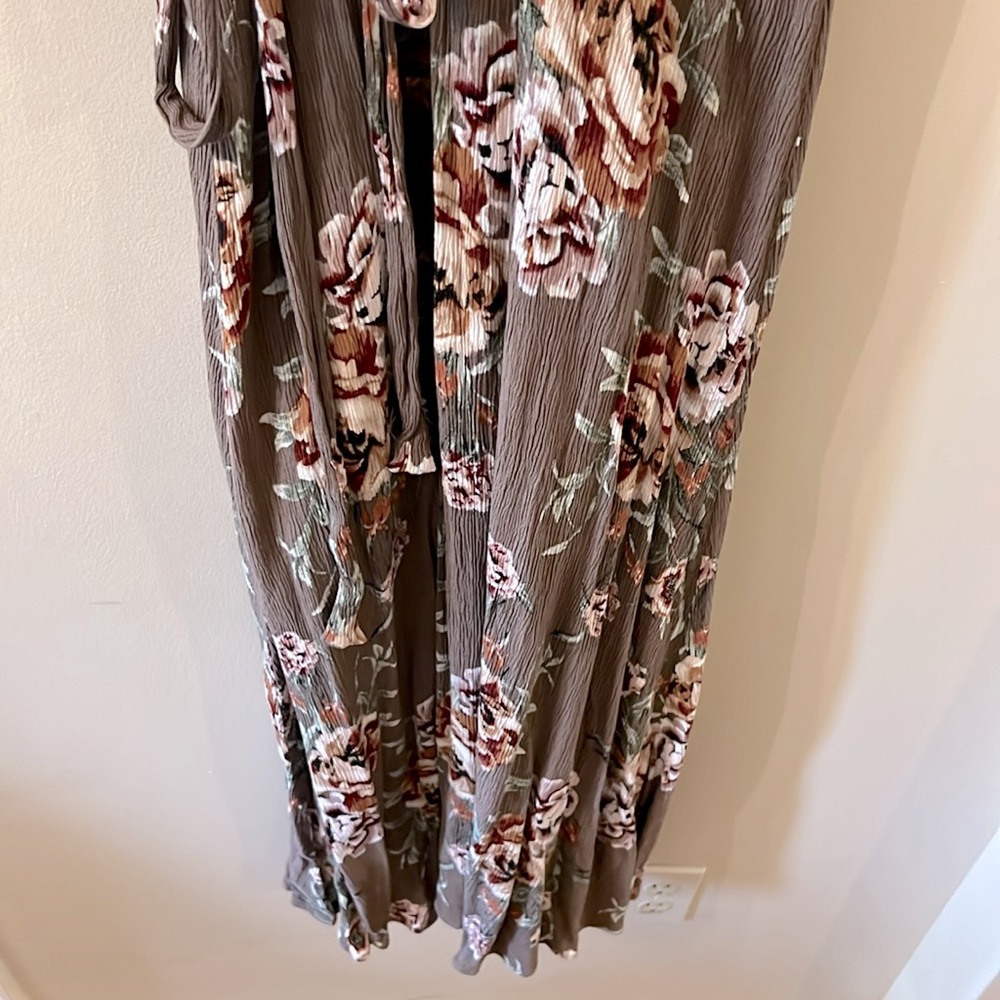 Floral Maxi Dress - Picture 6 of 9